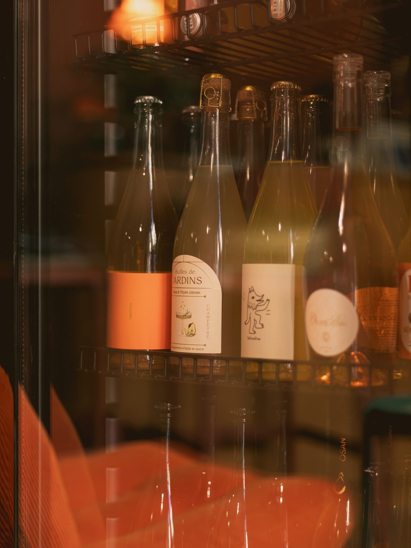 Le frigo vitré de la cave : Omafrida, Bulles de Jardins, kéfir SafranFou